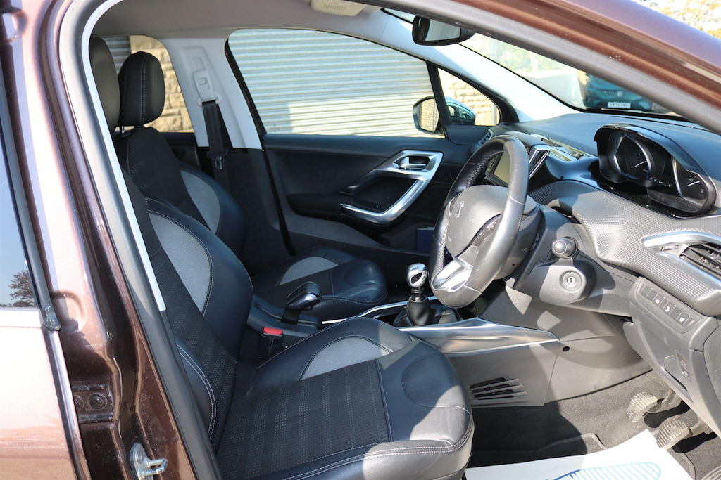 Peugeot 2008 1.6 E-hdi Allure Suv Egc Euro 5 Ss White #16