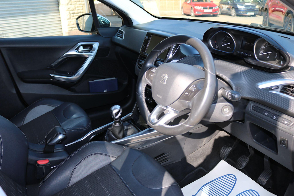 Peugeot 2008 1.6 E-hdi Allure Suv Egc Euro 5 Ss White #17