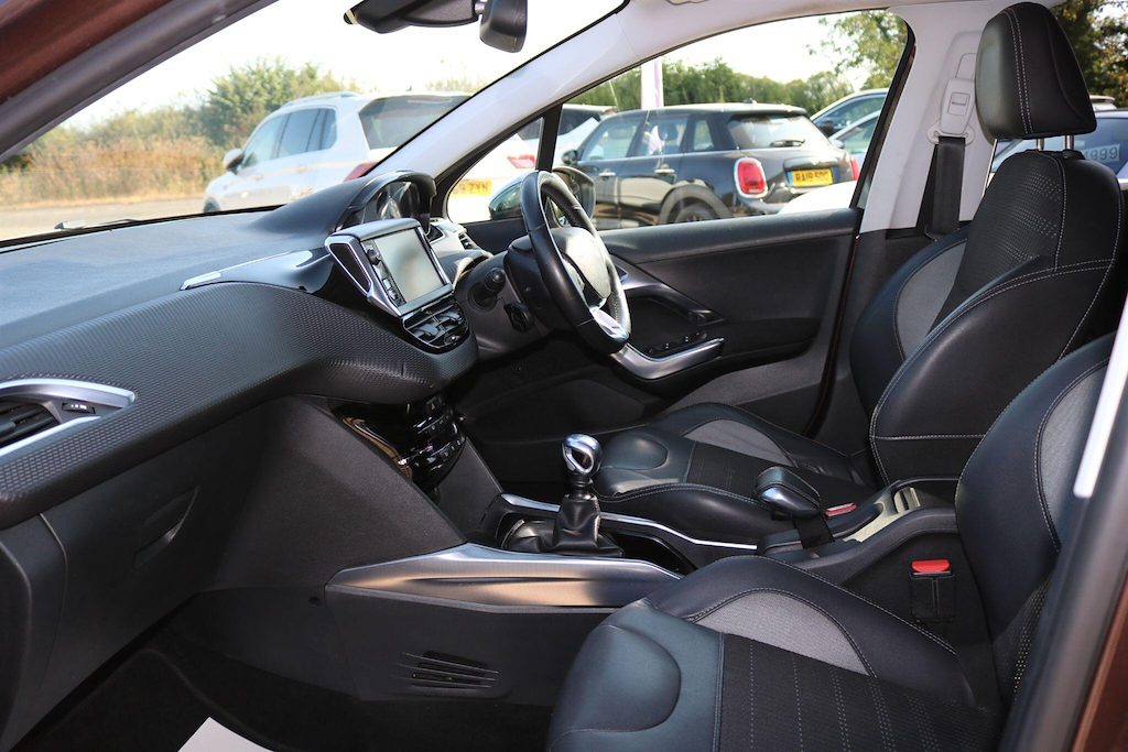Peugeot 2008 1.6 E-hdi Allure Suv Egc Euro 5 Ss White #19