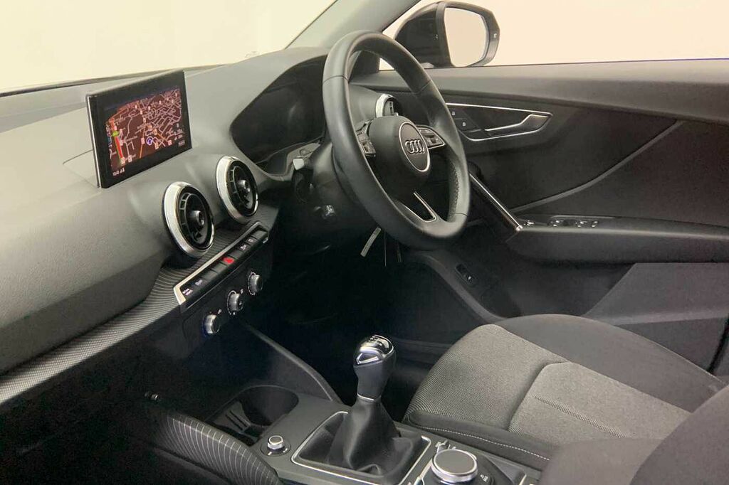 Audi Q2 Sport 35 Tfsi 150 Ps 6-Speed Black #2