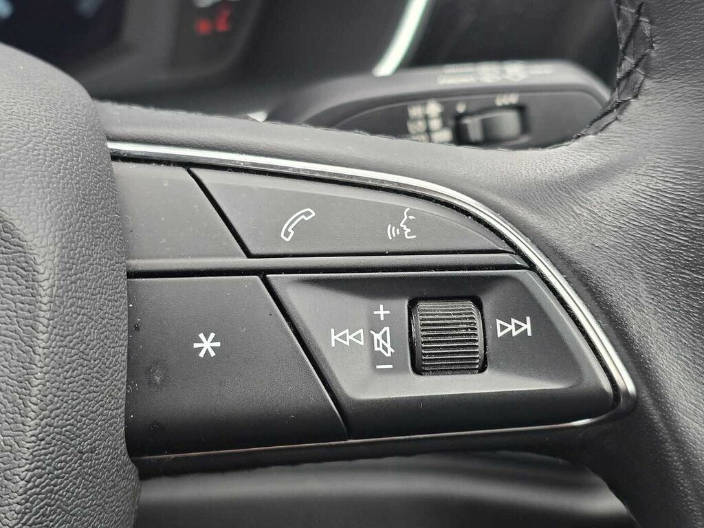 Audi Q3 Q3 S Line Black Edition 35 Tfsi Mhev White #36