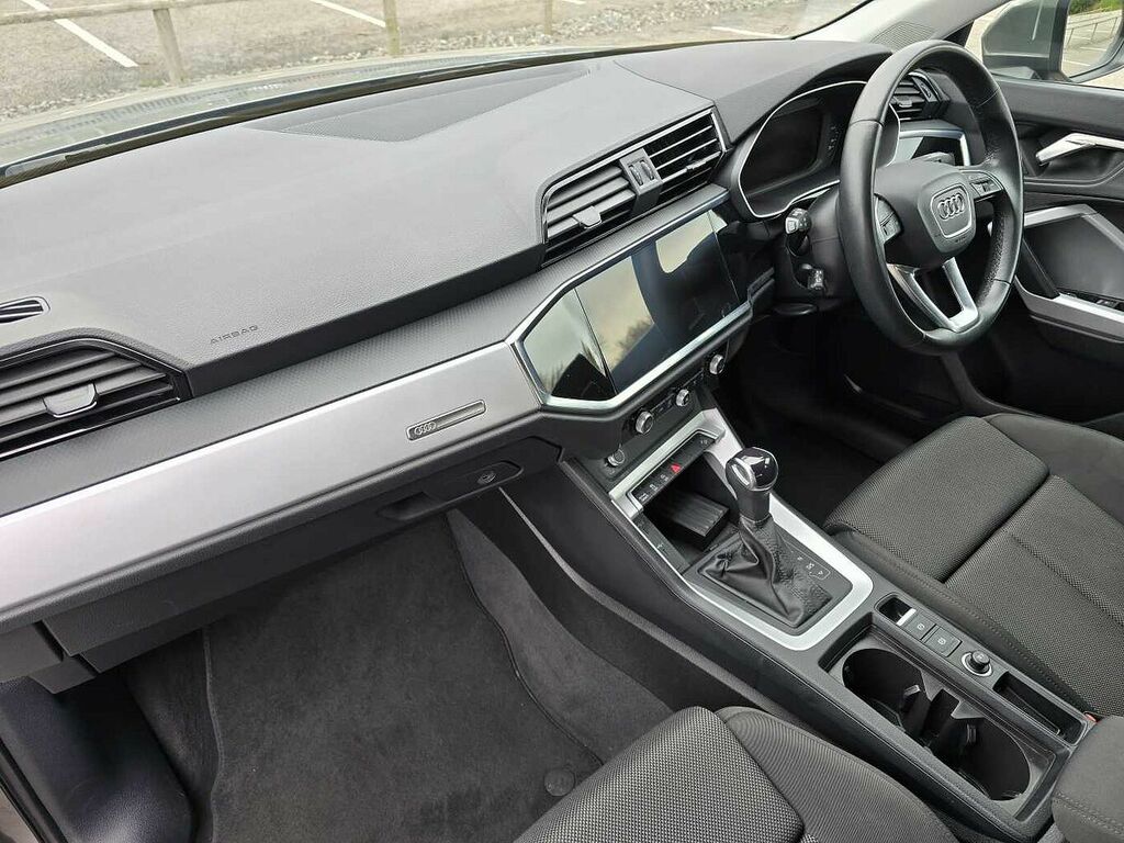 Audi Q3 Sport 35 Tfsi 150 Ps S Tronic Grey #2