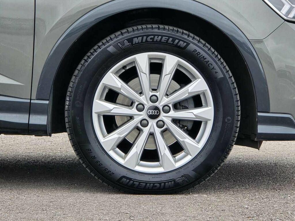 Audi Q3 Sport 35 Tfsi 150 Ps S Tronic Grey #5