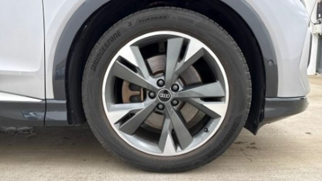 Audi Q4 E Tron Q4 S Line 40 E-tron 150,00 Kw Silver #5
