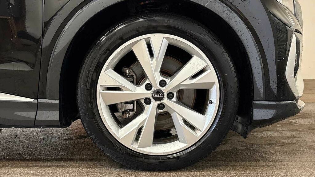Audi Q4 E Tron Q4 S Line 40 E-tron 150,00 Kw Black #5