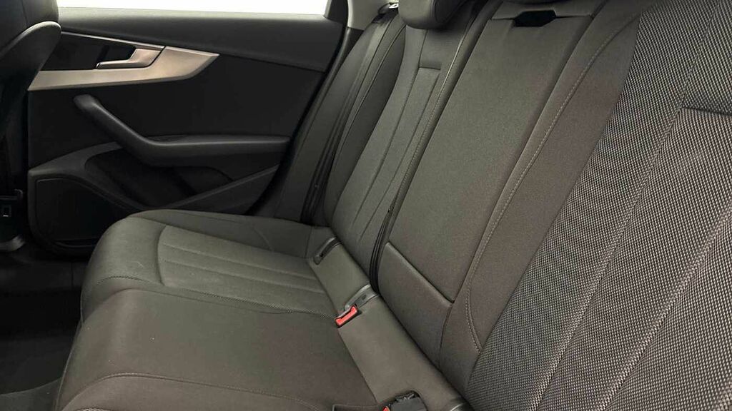 Audi A4 Avant Avant Black Edition 40 Tfsi 204 Ps S Tronic Grey #9