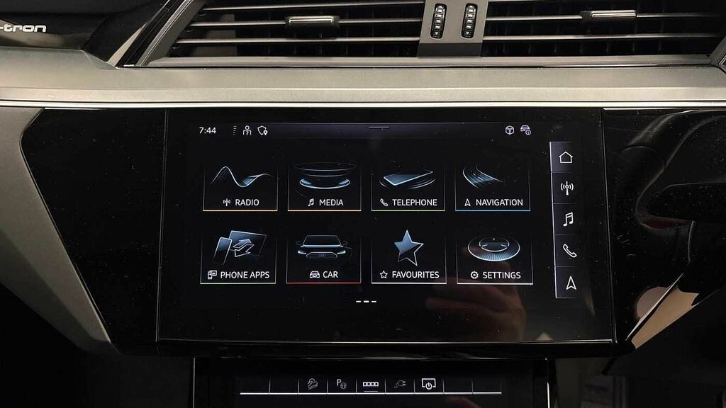 Audi Q8 e tron 300Kw 55 Quattro 114Kwh Vorsprung Black #10