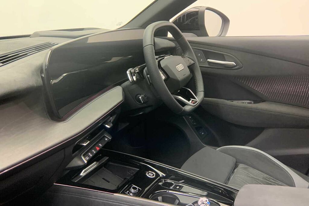 Audi Q3 Edition 1 Tdi 150 Ps S Tronic - 2026 Green #2