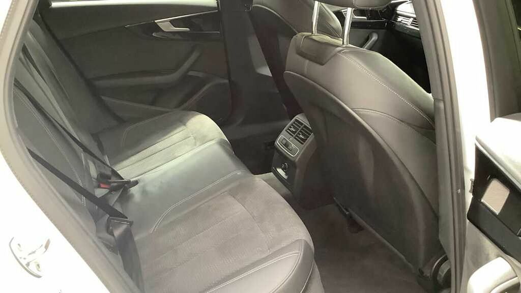 Audi A4 Avant Avant Black Edition 35 Tfsi 150 Ps S Tronic White #5