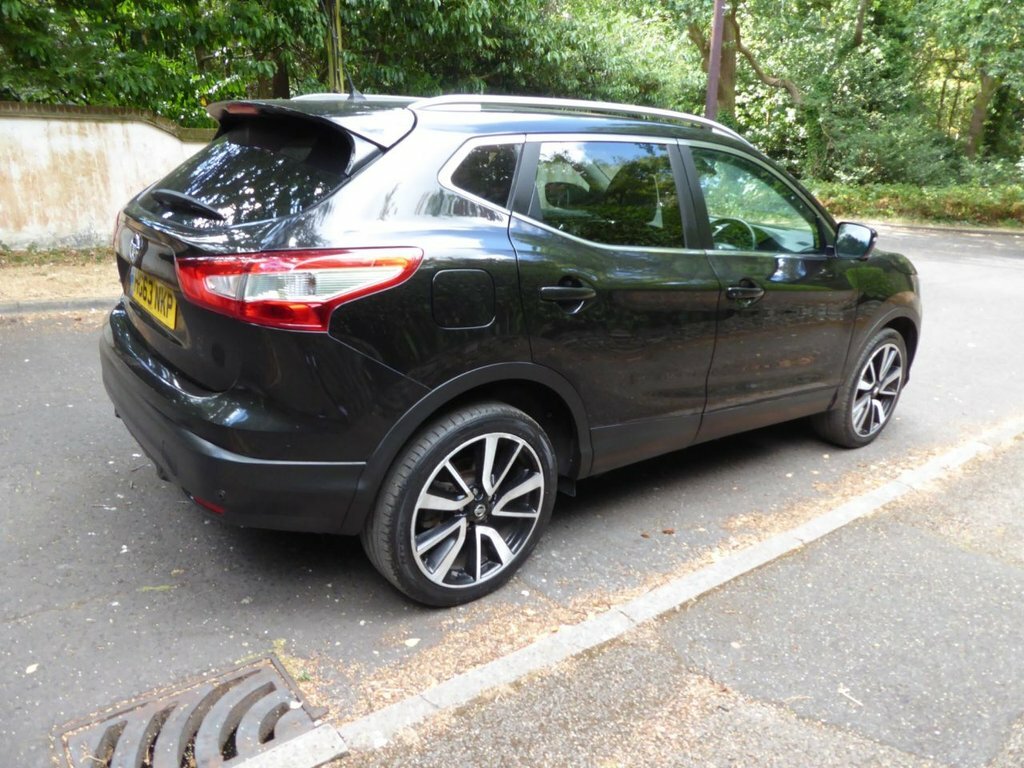 Nissan Qashqai 1.6L Tekna Black #5