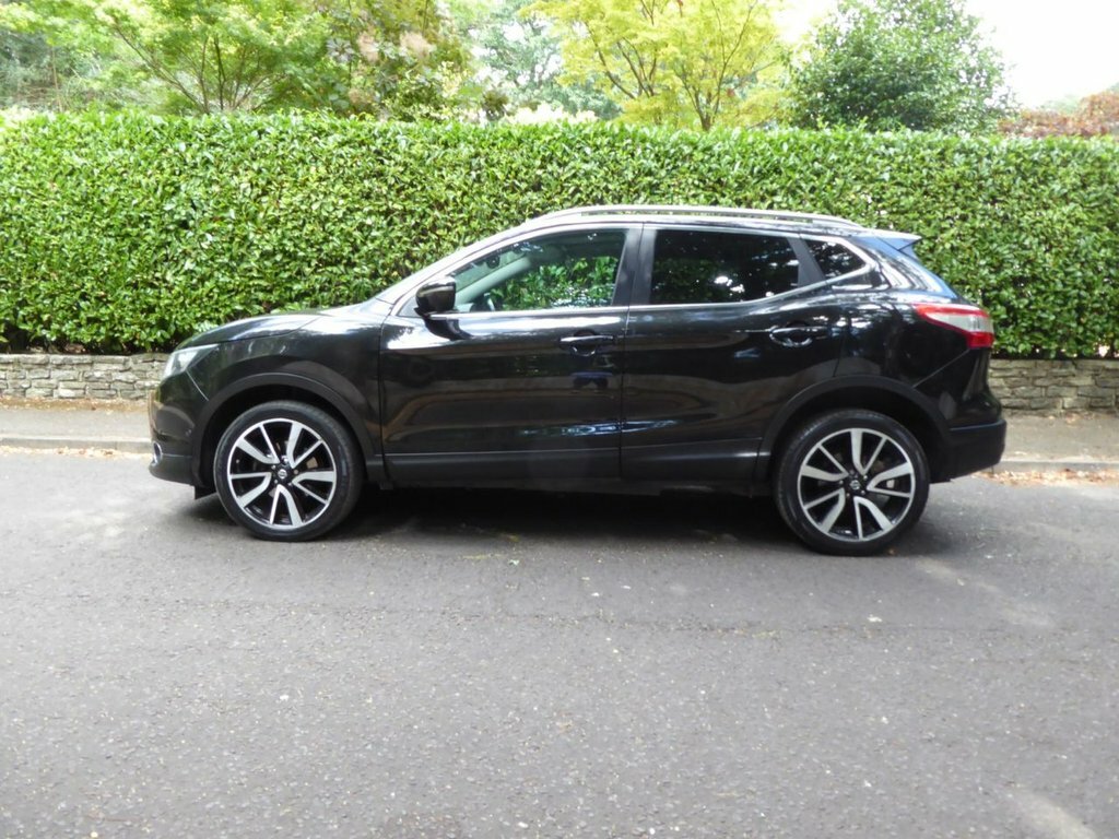 Nissan Qashqai 1.6L Tekna Black #4