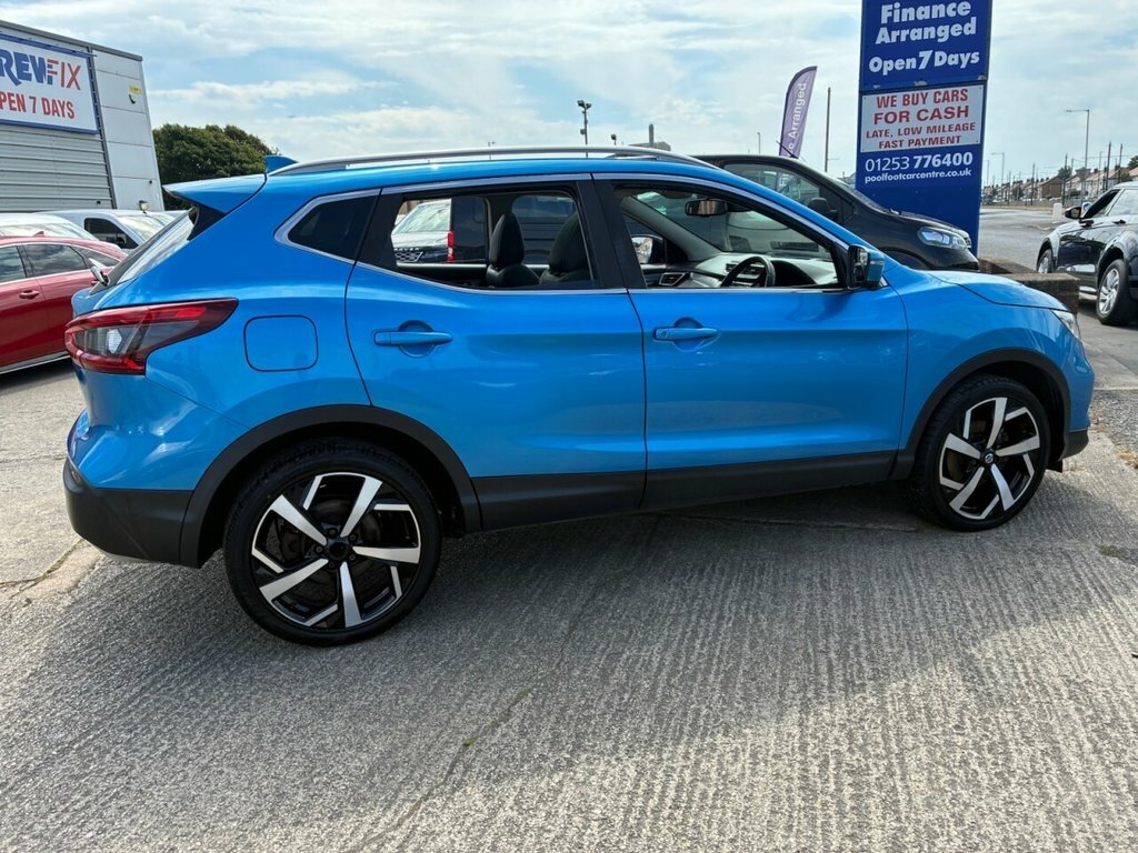 Nissan Qashqai 1.6L Tekna Blue #4