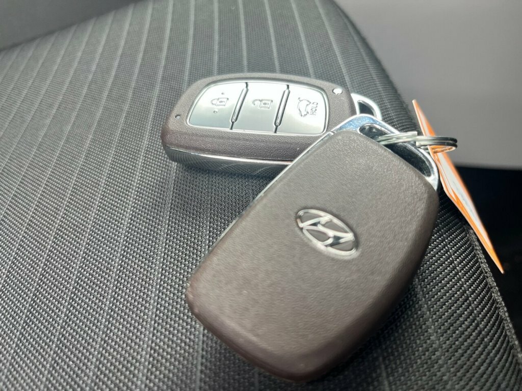 Hyundai I20 1.0T Gdi Advance Green #21