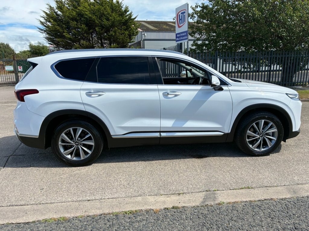 Hyundai Santa Fe 2.2L Premium White #6