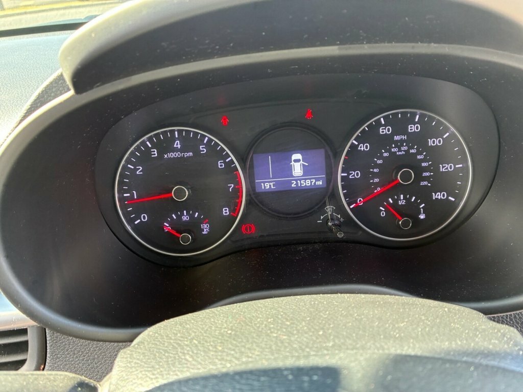 Kia Picanto X-line 1.25 White #20