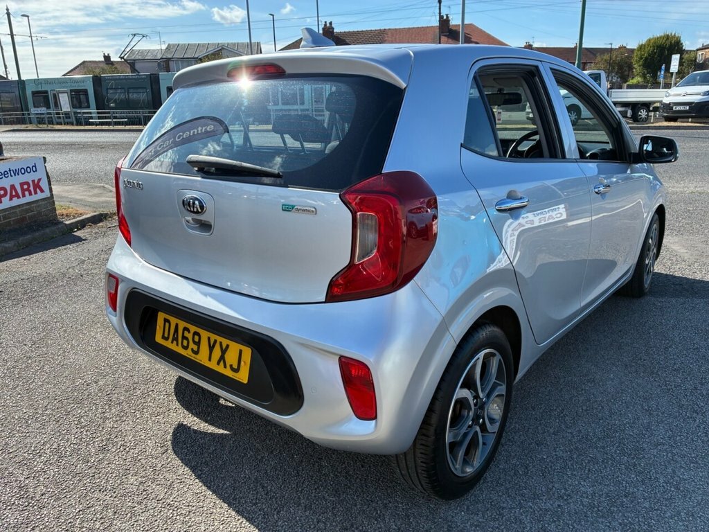 Kia Picanto X-line 1.25 White #7