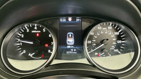 Nissan Qashqai 1.3L Acenta Premium Black #3