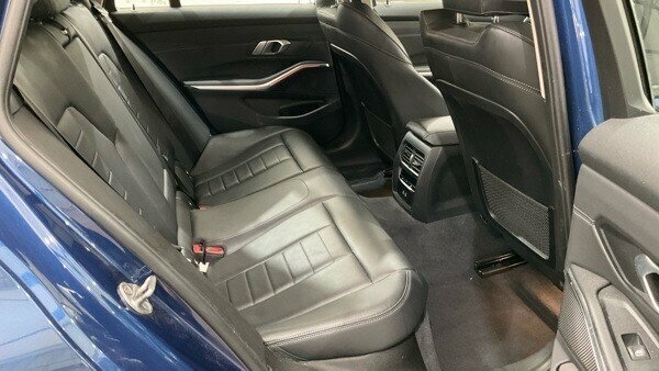 BMW 3 Series 2L Sport Blue #4