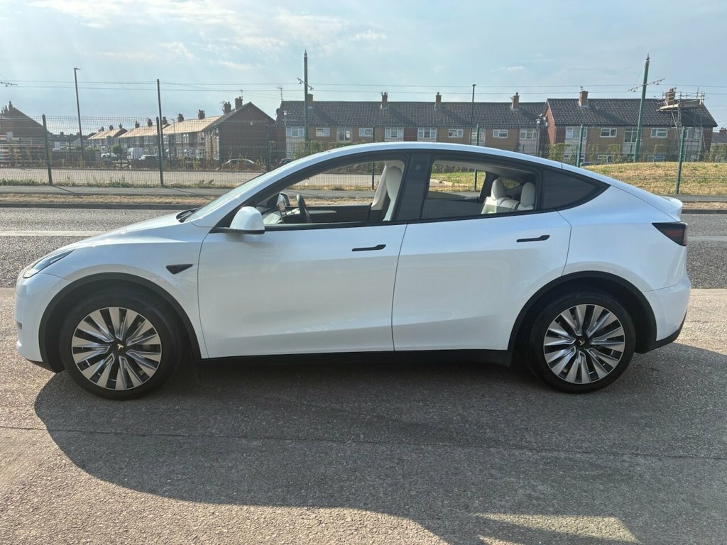 Tesla Model Y Suv WP23GXH White #5