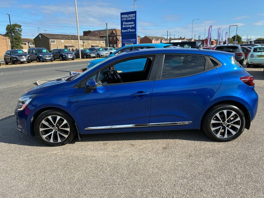 Renault Clio 1L Iconic Blue #5