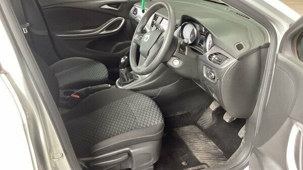 Vauxhall Astra 1.5L Se Silver #4
