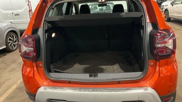 Dacia Duster 1.3L Prestige Orange #4