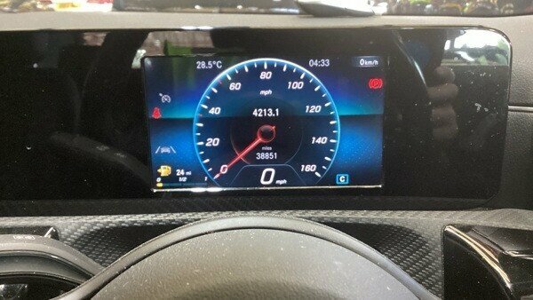 Mercedes-Benz A Class 1.3L Se Black #4
