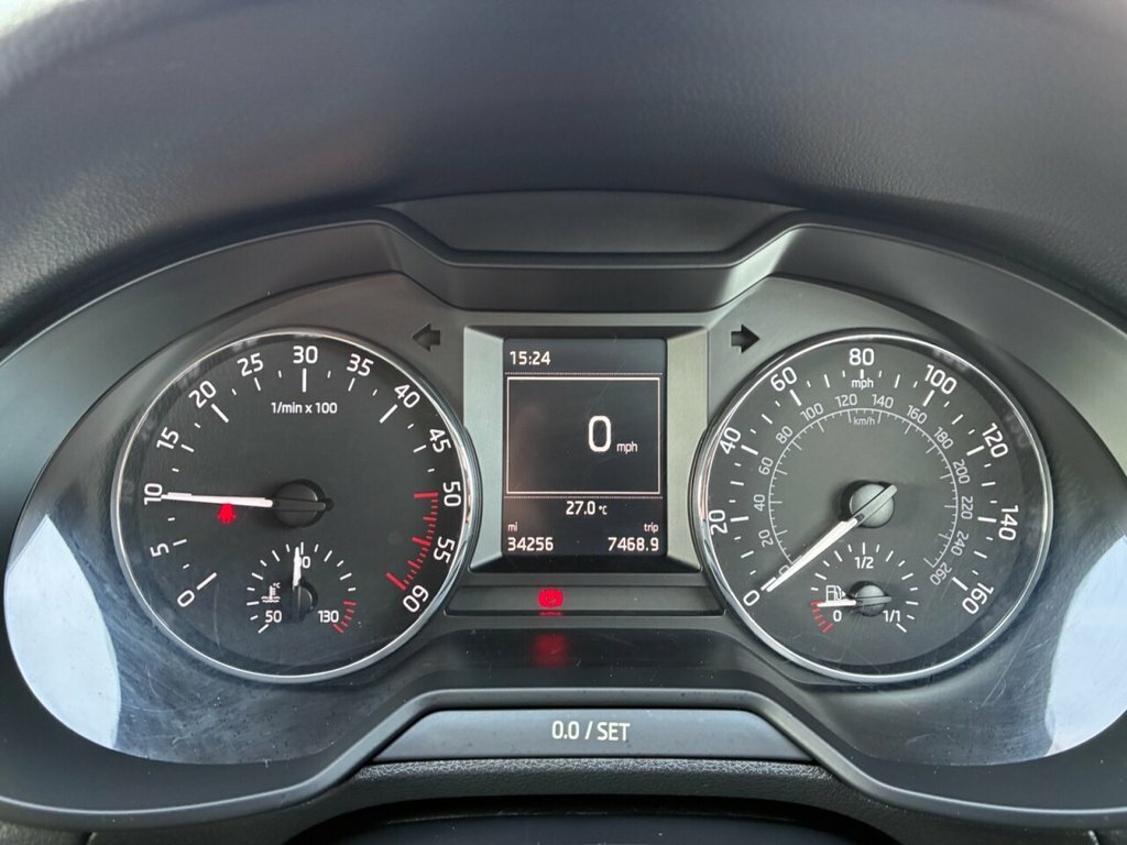 Skoda Octavia 1.6 Tdi Se Business Greenline III Silver #21