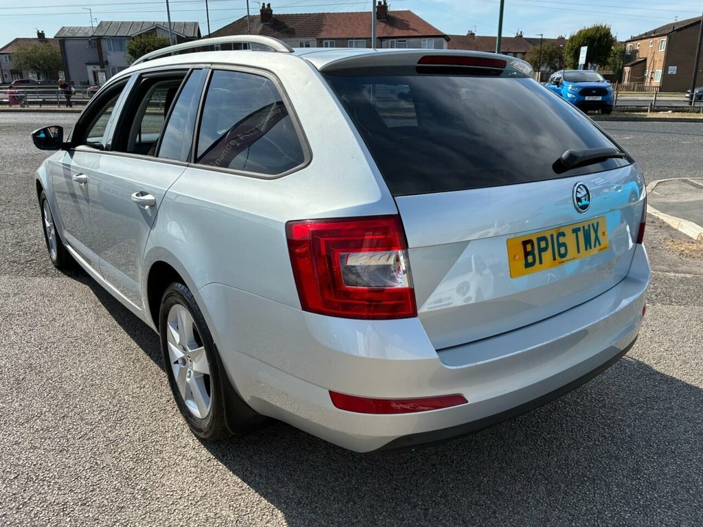 Skoda Octavia 2L Se Silver #5