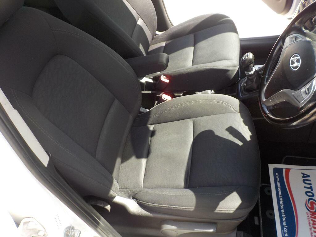 Hyundai Ix20 1.6 Crdi Blue Drive Se Nav Hatchback Ma Blue #18