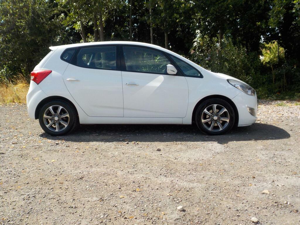 Hyundai Ix20 1.6 Crdi Blue Drive Se Euro 6 S S Black #6