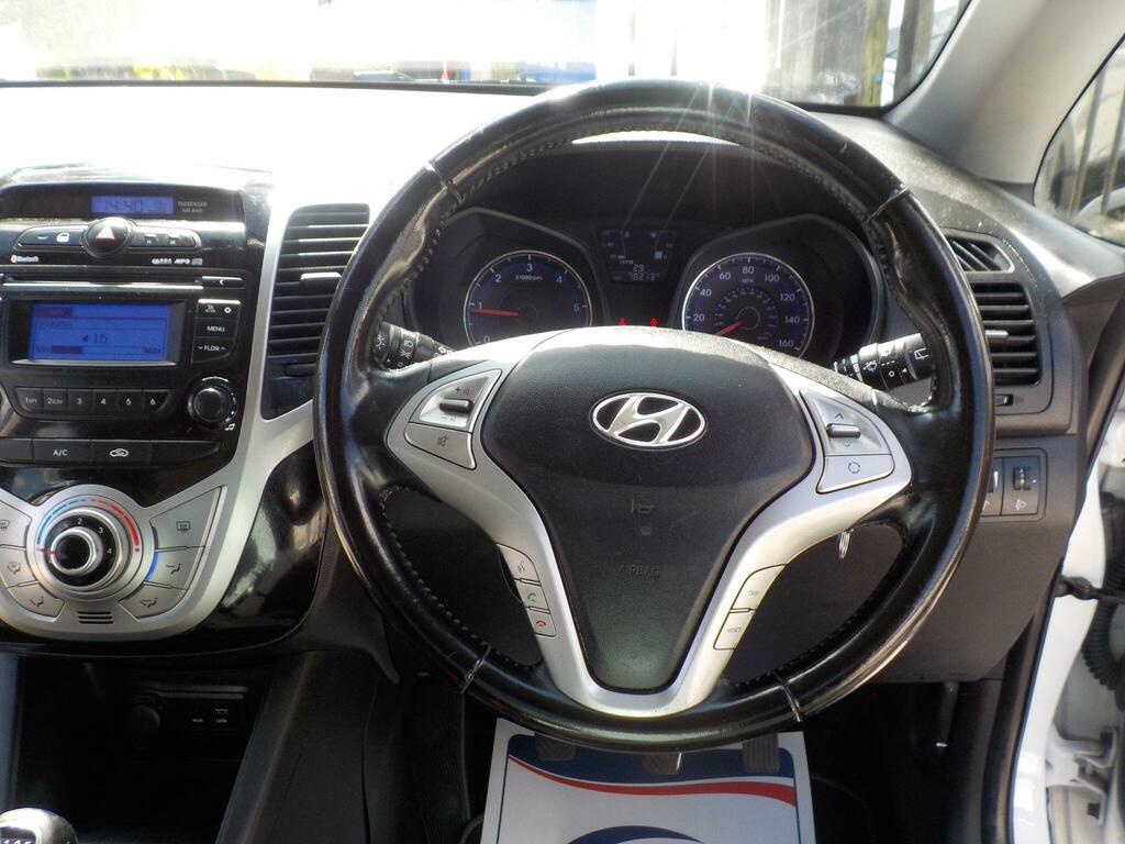 Hyundai Ix20 1.6 Crdi Blue Drive Se Nav Hatchback Ma Blue #14