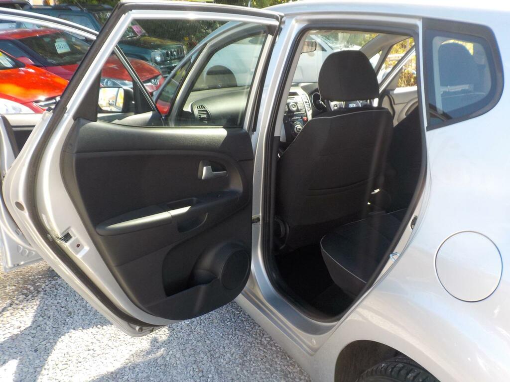 Kia Venga Mpv 1.4 Ecodynamics 2 Euro 5 Ss 201212 Red #25