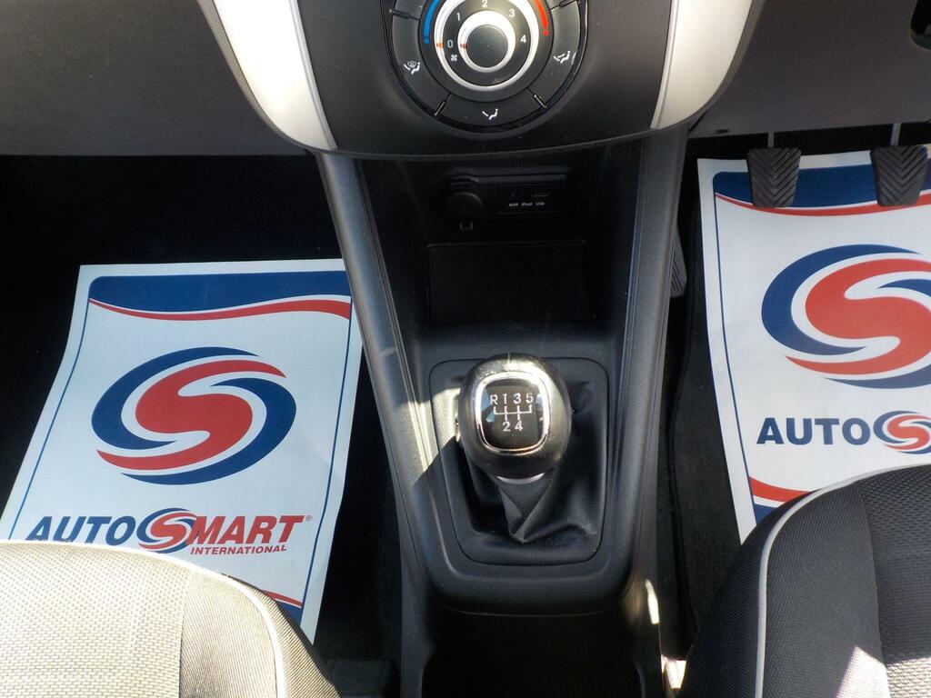 Kia Venga Mpv 1.4 Ecodynamics 2 Euro 5 Ss 201212 Red #15