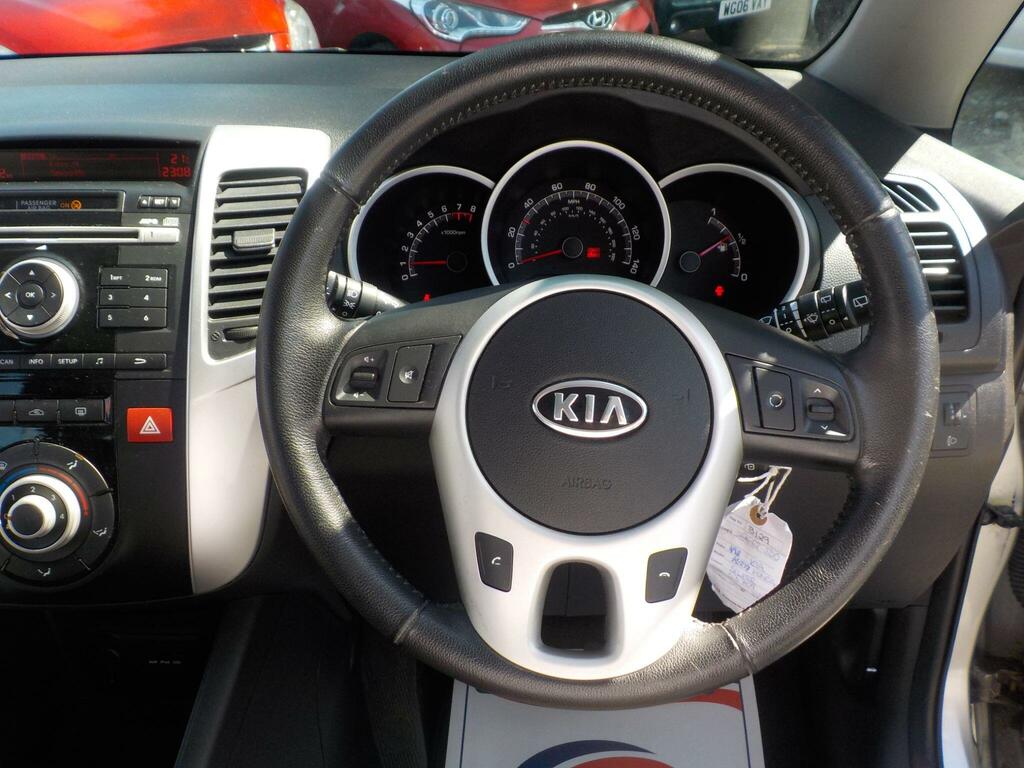 Kia Venga Mpv 1.4 Ecodynamics 2 Euro 5 Ss 201212 Red #14