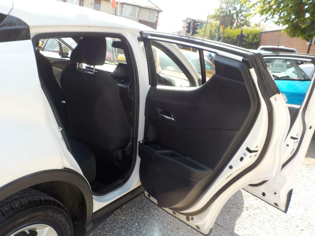 Toyota C-Hr Icon White #20