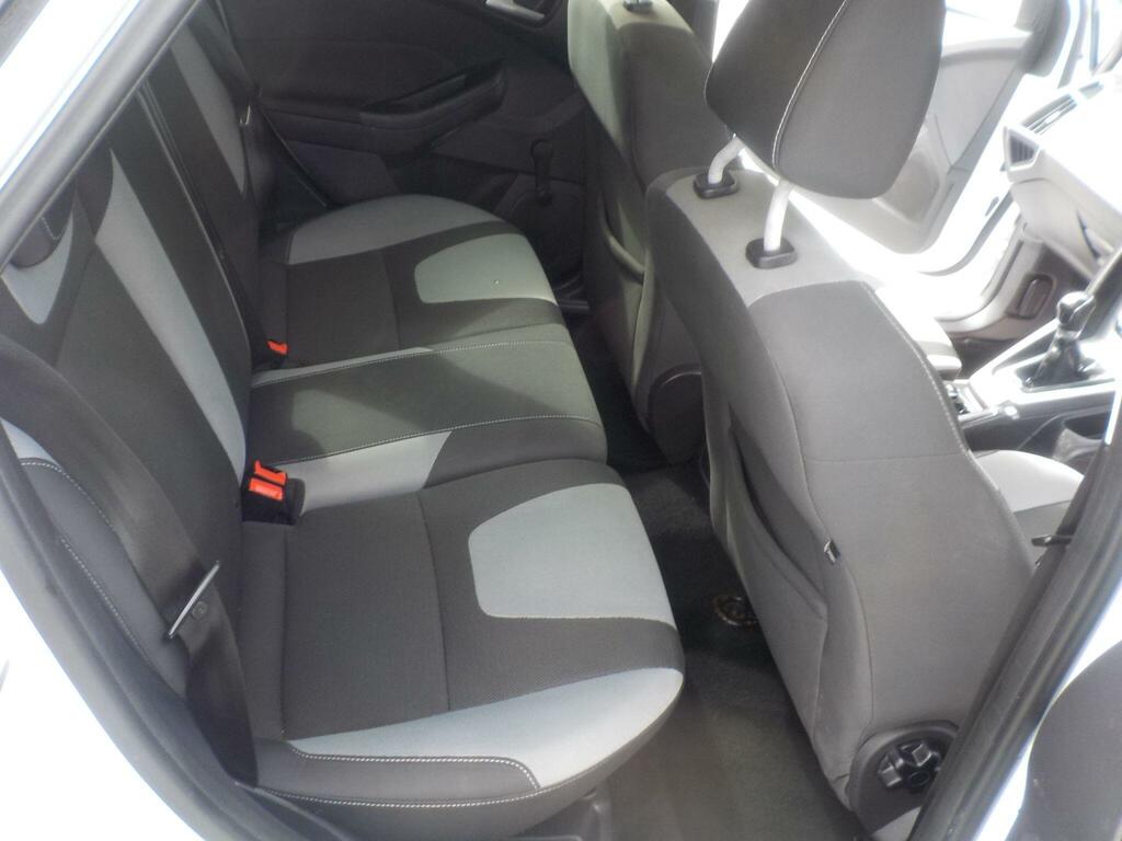 Ford Focus 1.6 Zetec Hatchback Euro 5 105 Blue #19