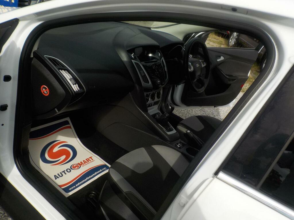 Ford Focus 1.6 Zetec Hatchback Euro 5 105 Blue #11