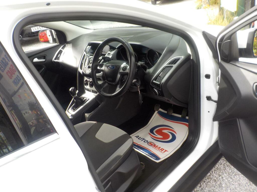 Ford Focus 1.6 Zetec Hatchback Euro 5 105 Blue #10