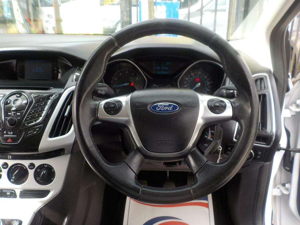Ford Focus 1.6 Zetec Hatchback Euro 5 105 Blue #14