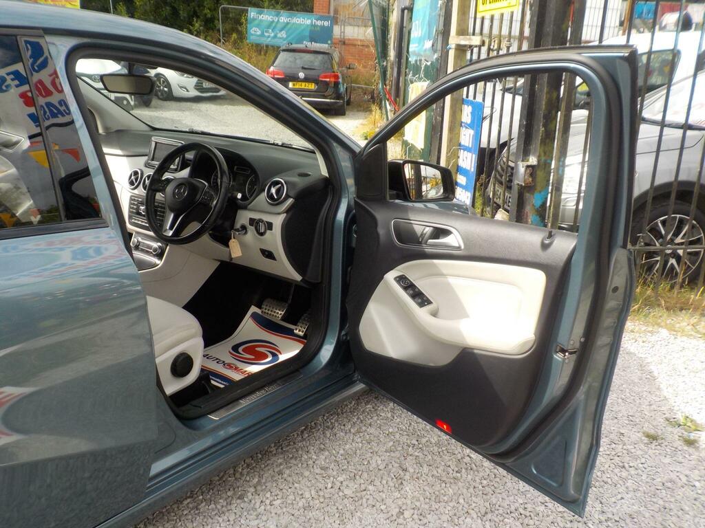 Mercedes-Benz B Class 1.8 B200 Cdi Sport 7G-dct Euro 5... Red #18