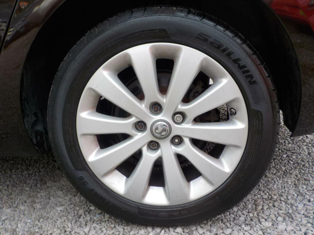 Vauxhall Zafira Tourer Mpv Silver #25
