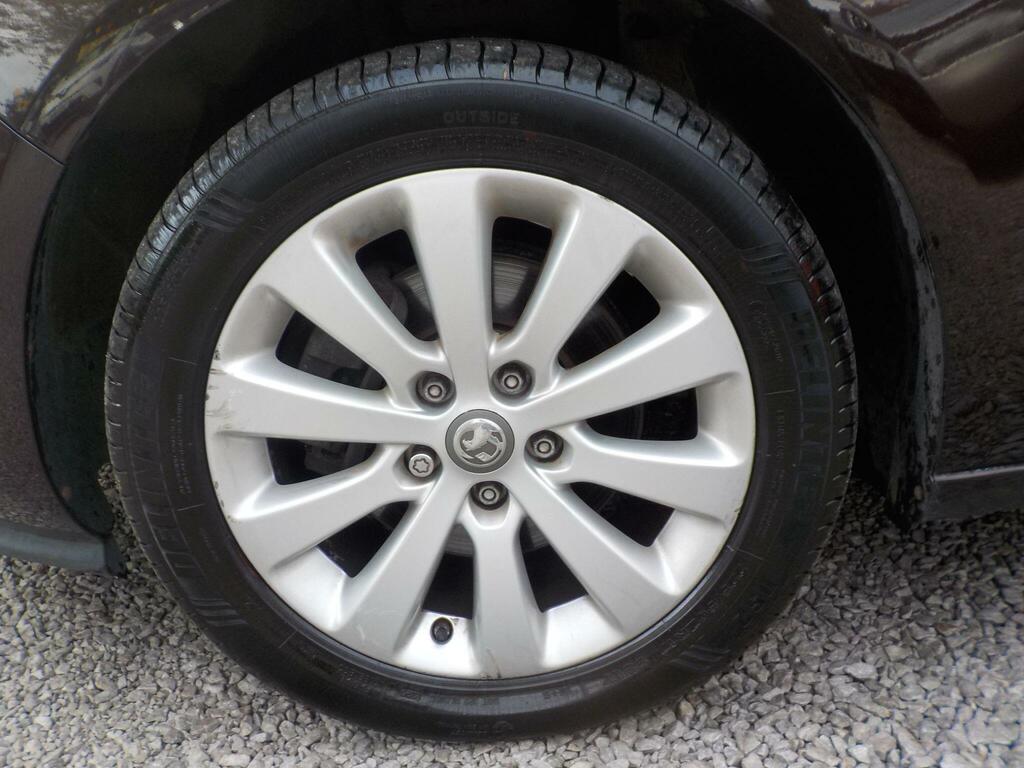 Vauxhall Zafira Tourer Mpv Silver #30