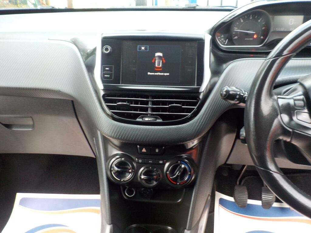Peugeot 2008 1.2 Vti Allure Black #13