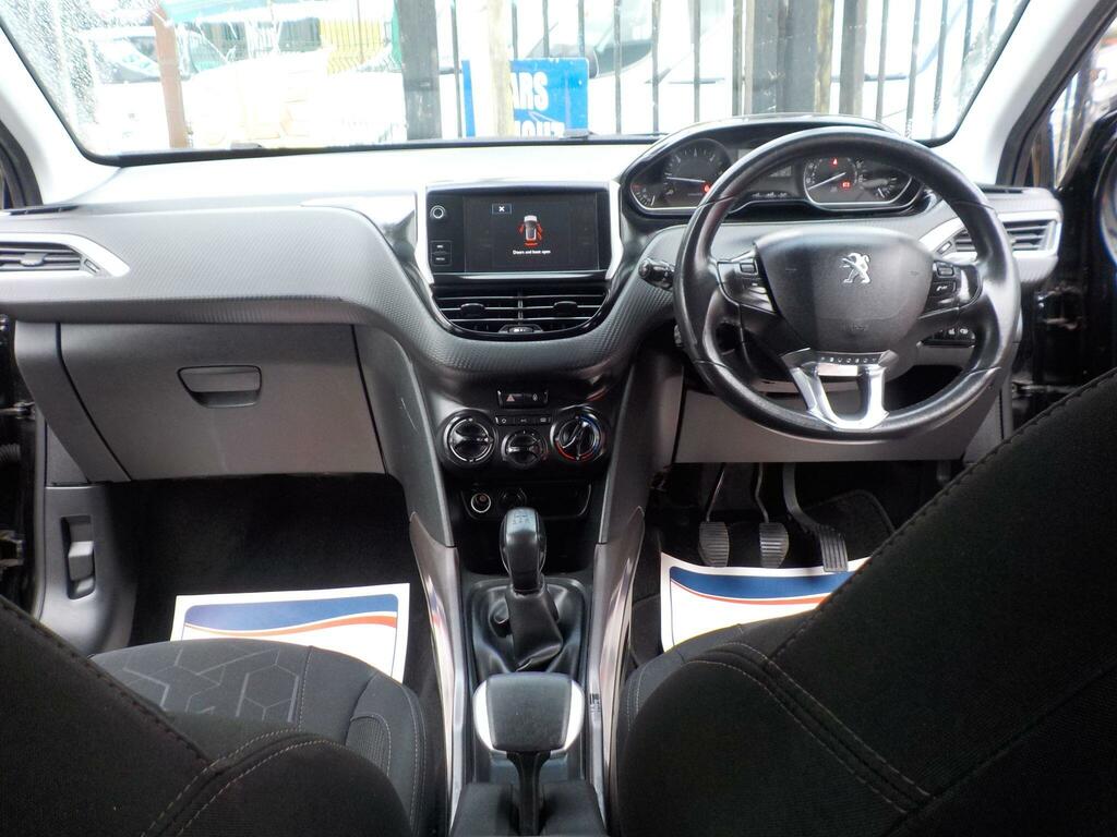 Peugeot 2008 1.2 Vti Allure Black #12