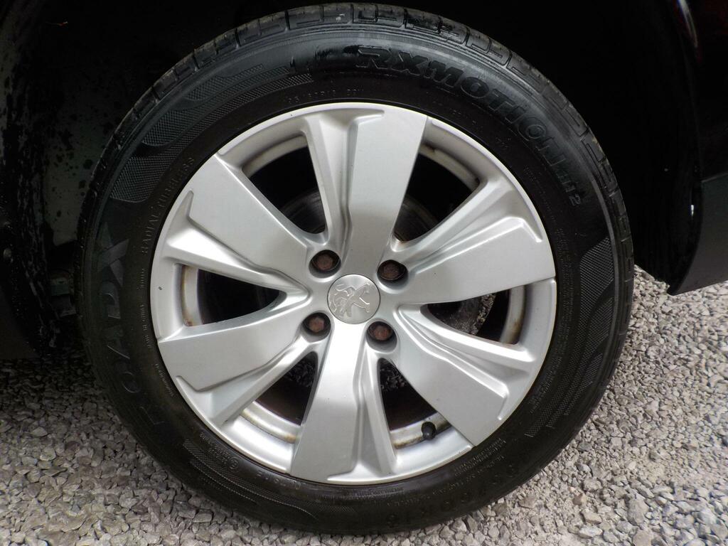 Peugeot 2008 1.2 Vti Allure Black #23