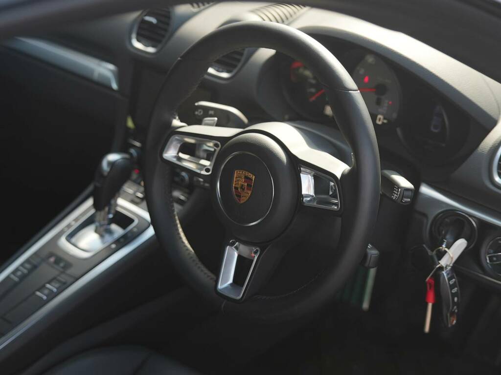 Porsche 718 Cayman S Silver #4