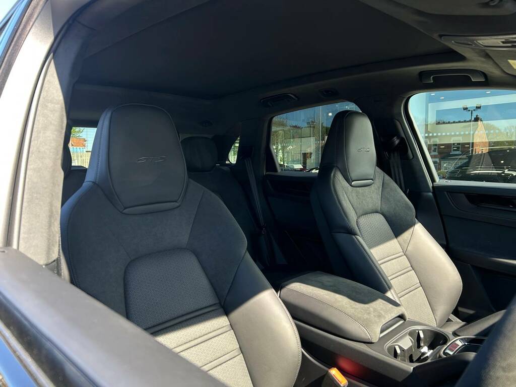 Porsche Cayenne Gts Black #5