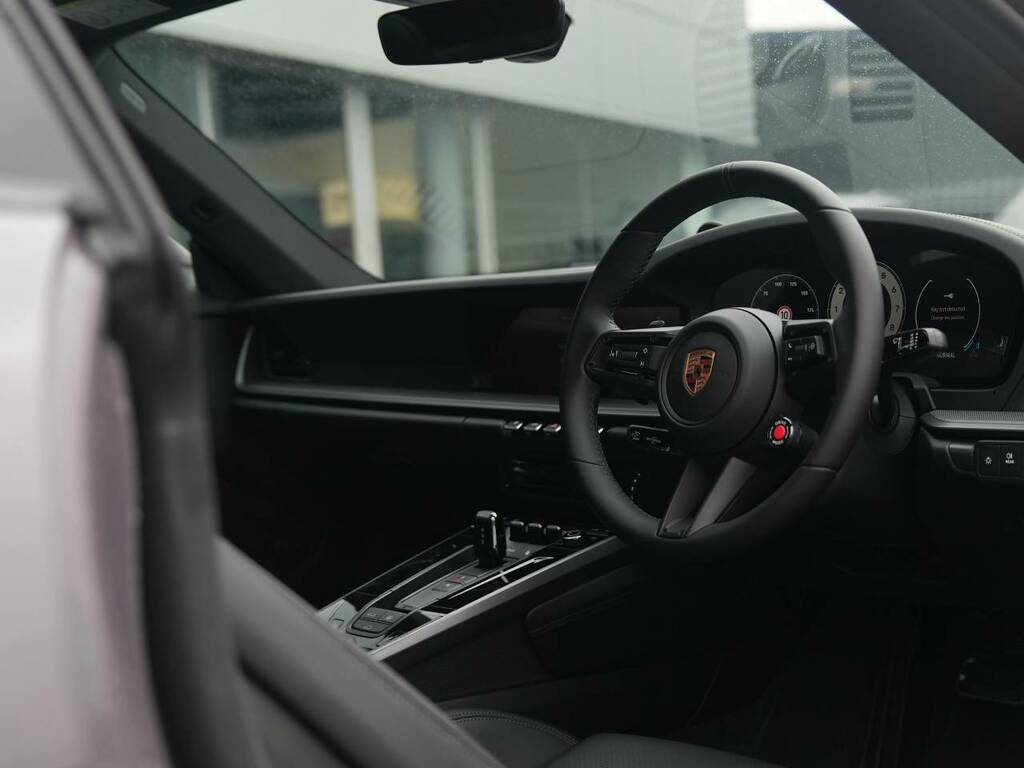 Porsche 911 Carrera 4S #4