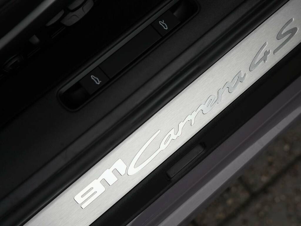Porsche 911 Carrera 4S #5